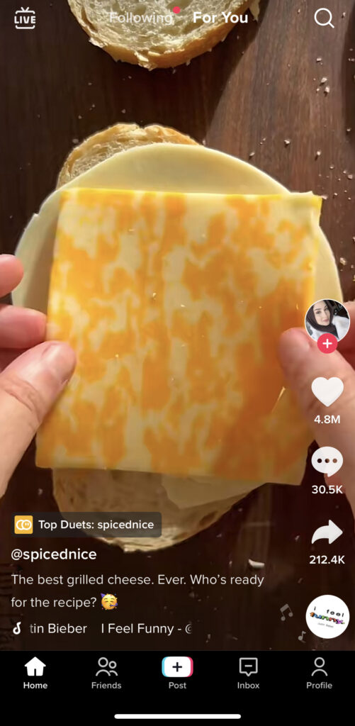 A página de feed "Para você" do TikTok pode ajudar a identificar quem é o público-alvo do seu Tiktok.