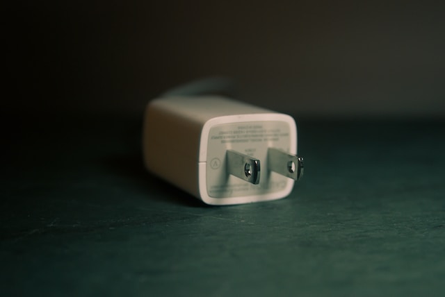 White power adapter. 