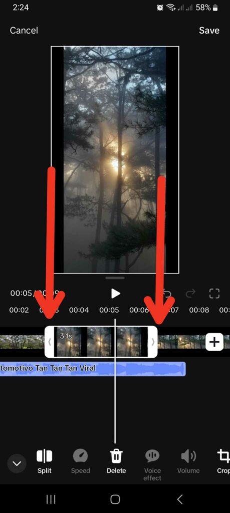 Uma captura de tela mostra as duas setas que podem ser arrastadas para remover imagens duplicadas em uma apresentação de slides do TikTok.